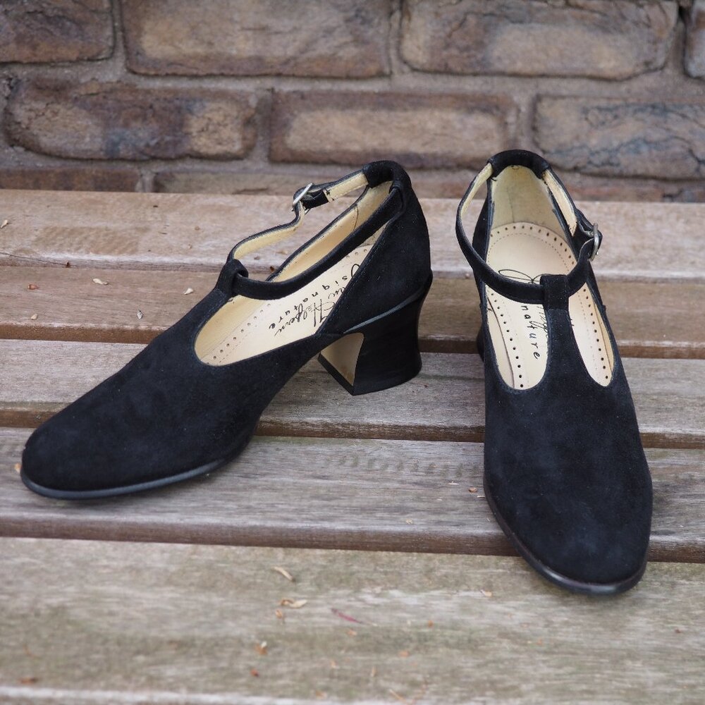 Joan & David VTG Joan Helpern Signature black suede T strap pumps US 6.5-7 EU 37